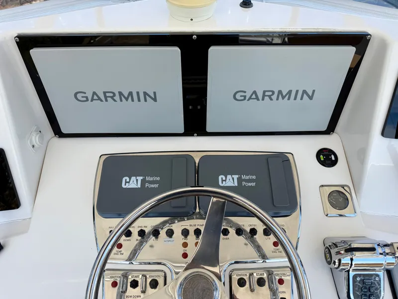 Slide: The Image of Cabo 35 Flybridge Sportfisher 2005 - 22