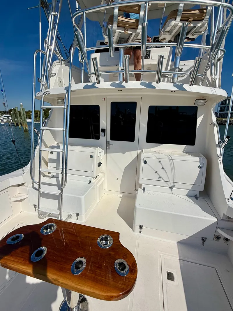 Slide: The Image of Cabo 35 Flybridge Sportfisher 2005 - 29