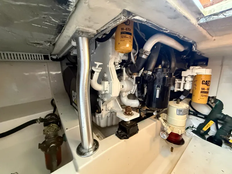 Slide: The Image of Cabo 35 Flybridge Sportfisher 2005 - 35