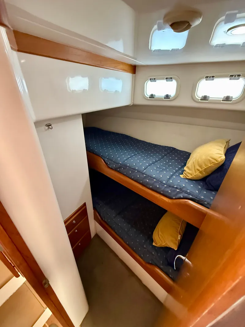 Slide: The Image of Cabo 35 Flybridge Sportfisher 2005 - 17
