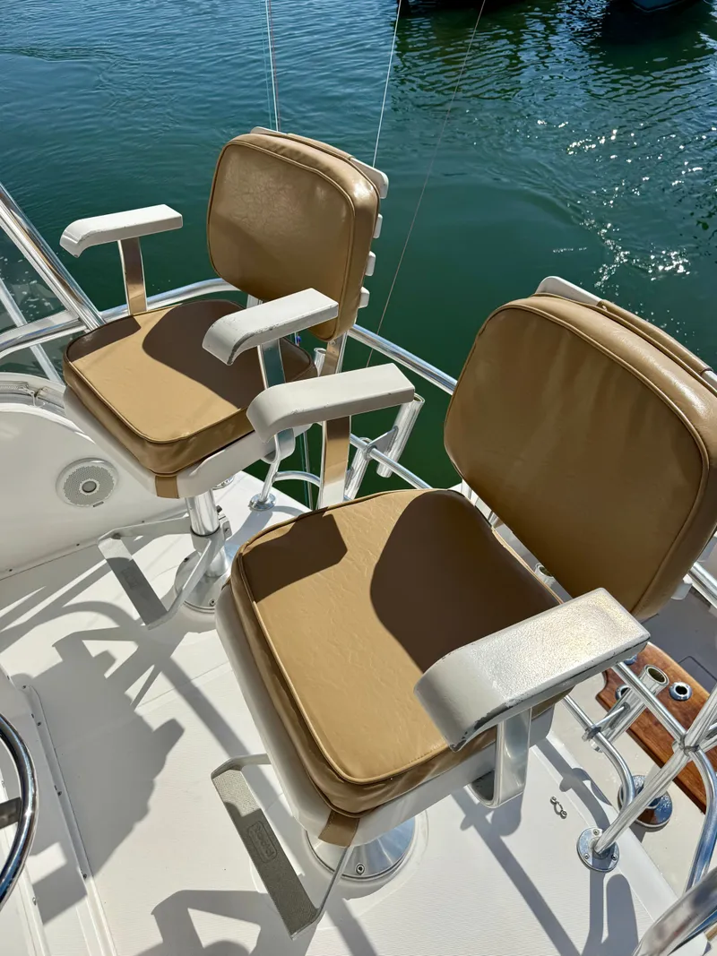 Slide: The Image of Cabo 35 Flybridge Sportfisher 2005 - 30