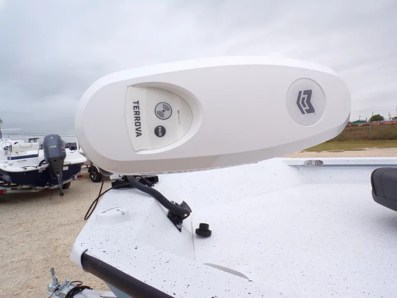 Slide: The Image of Xpress SW20B 2026 boat with Terrova control. - 15