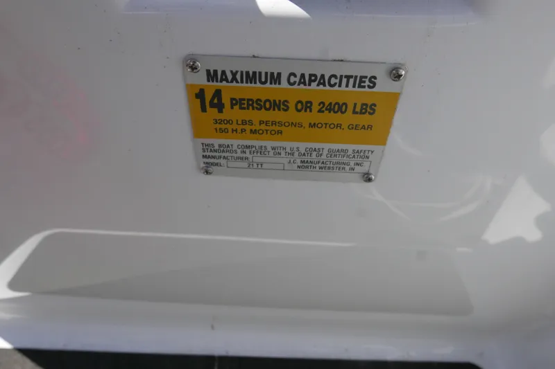 Slide: The Image of Capacity label on 2010 JC Neptoon 21TT boat, 14 persons or 2400 lbs. - 11
