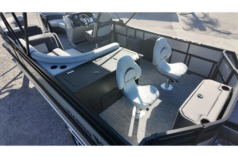 Slide: The Image of 2026 Viaggio Lago X-R 22 boat interior with modern seating and sleek design. - 10