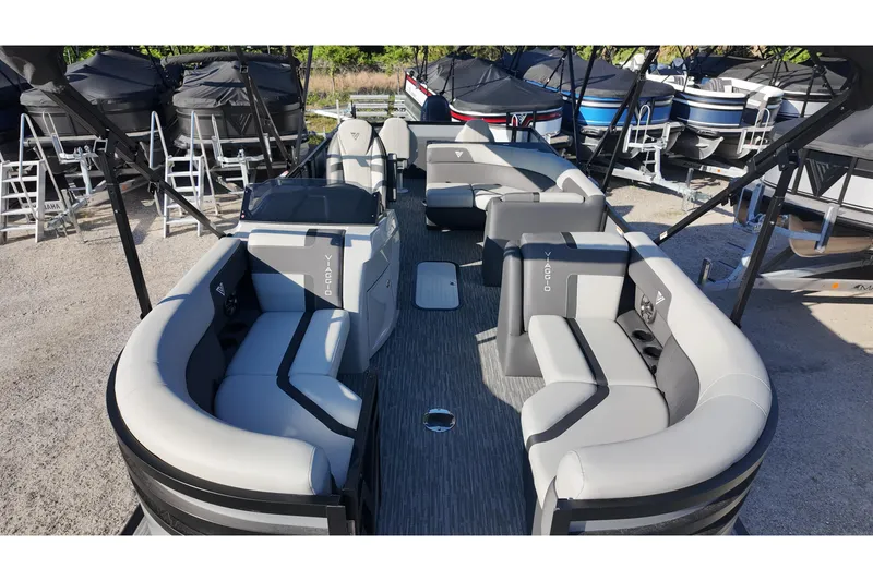 Slide: The Image of 2026 Viaggio Lago X-R 22 pontoon boat with spacious seating and modern design. - 7