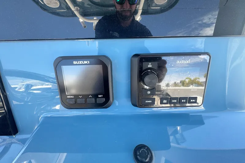 Slide: The Image of Suzuki and Audison controls on Sea Pro 242 Center Console 2026. - 18