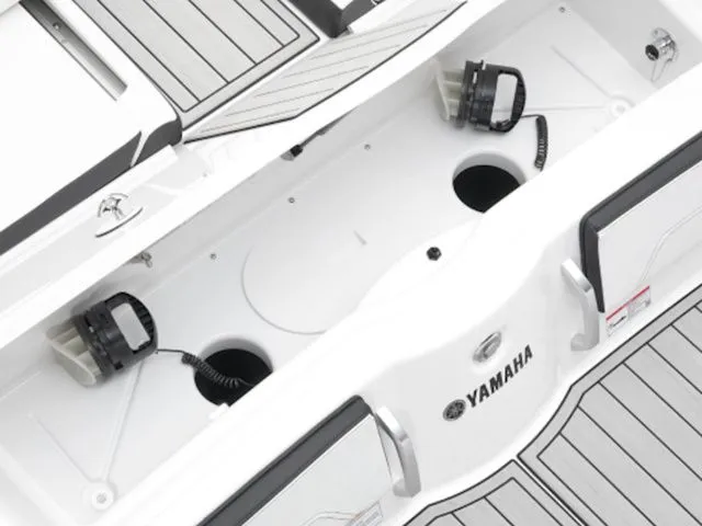Slide: The Image of Yamaha 252SE 2026 - 4