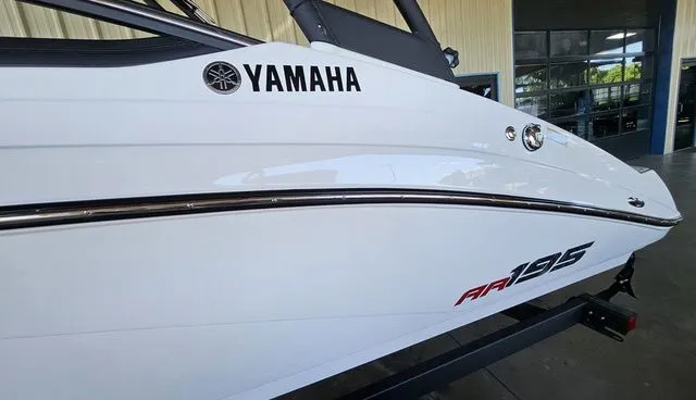 Slide: The Image of Yamaha AR195 2025 - 4