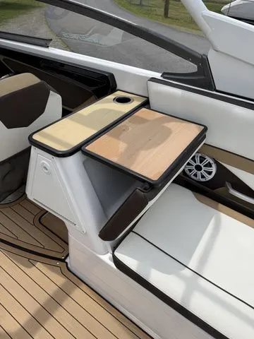 Slide: The Image of Yamaha 252SE 2022 - 11
