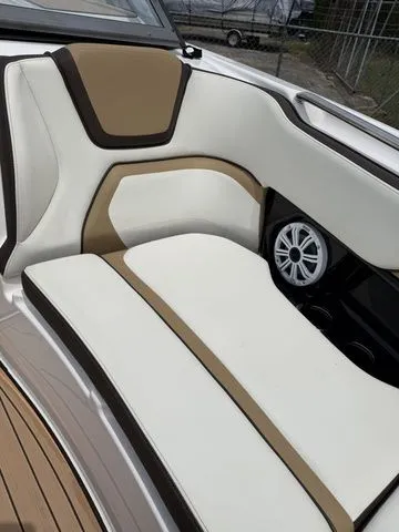 Slide: The Image of Yamaha 252SE 2022 - 15