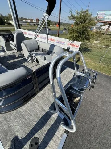 Slide: The Image of Bentley Pontoons Legacy Navigator 223 (SPORT3) 2026 - 5