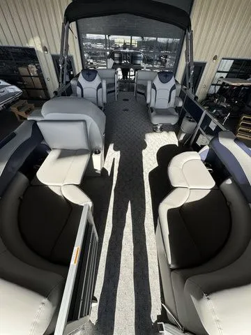 Slide: The Image of Berkshire 20RFX LE 25" 2026 - 3