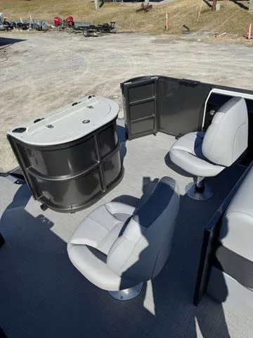 Slide: The Image of Bentley Pontoons Legacy Cruise 223 (XLP3) 2026 - 3