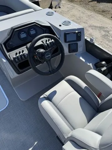 Slide: The Image of Bentley Pontoons Legacy Cruise 223 (XLP3) 2026 - 6