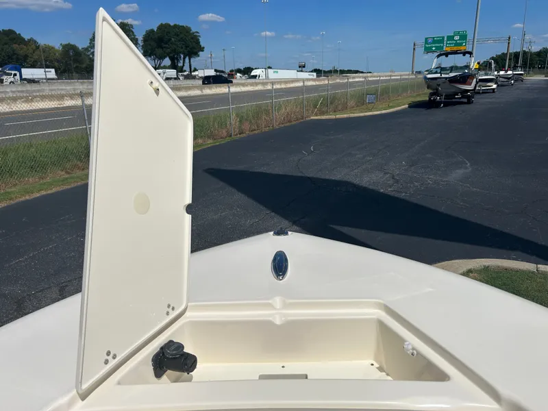 Slide: The Image of Scout 195 Sportfish 2027 - 28