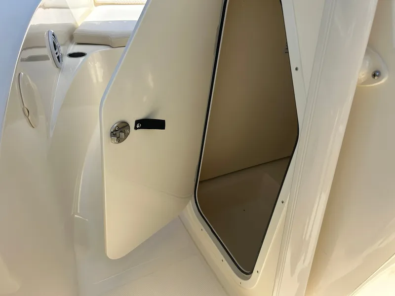 Slide: The Image of Scout 195 Sportfish 2027 - 13