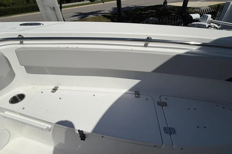 Slide: The Image of Interior view of Sea Pro 262 DLX boat, model year 2026. - 31