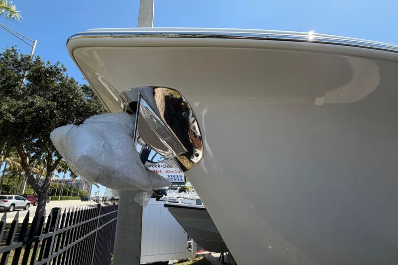 Slide: The Image of Bow of a 2026 Sea Pro 262 DLX boat with wrapped anchor. - 33