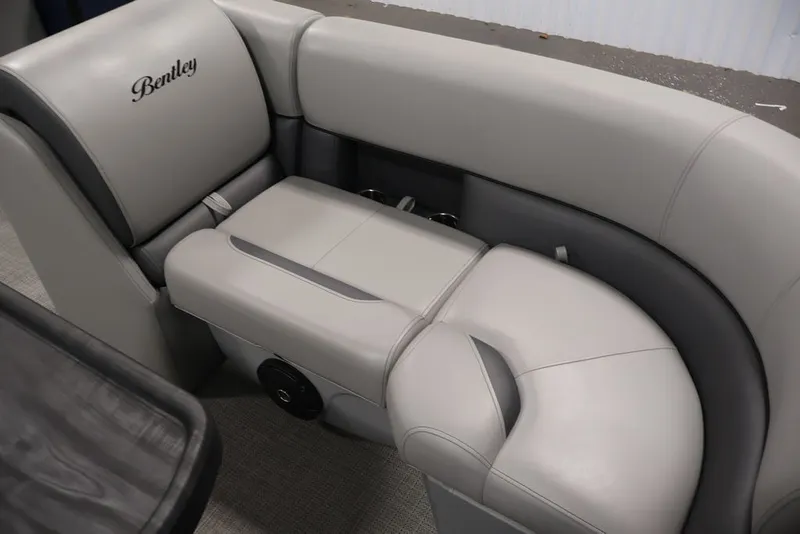 Slide: The Image of Luxurious seating in the 2026 Bentley Pontoons 200 LE CW pontoon boat. - 19
