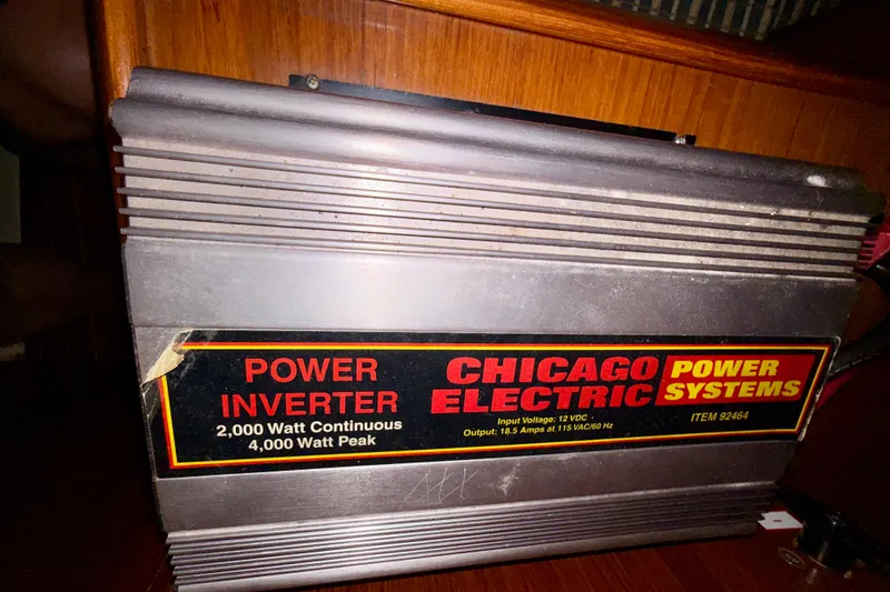 Slide: The Image of Chicago Electric power inverter, 2000W continuous, 4000W peak, on Jeanneau Sun Odyssey 35, 2004. - 45
