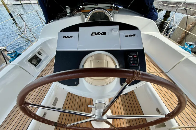Slide: The Image of Steering wheel of 2004 Jeanneau Sun Odyssey 35 sailboat with B&G navigation system. - 9