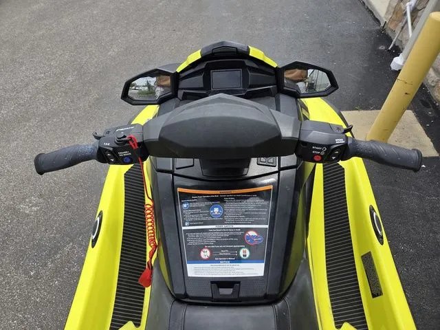 Slide: The Image of 2023 Yamaha WaveRunner VX Cruiser HO cockpit view. - 10
