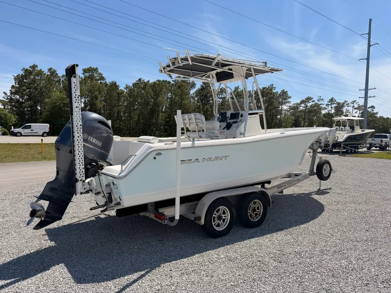 Slide: The Image of 2016 Sea Hunt Triton 225 boat on trailer, side view. - 5