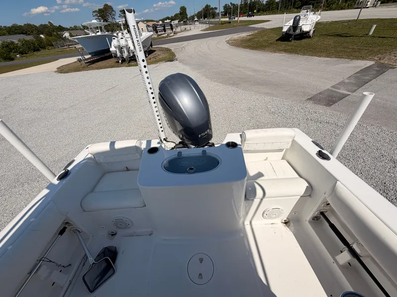 Slide: The Image of Interior view of a 2016 Sea Hunt Triton 225 boat. - 8