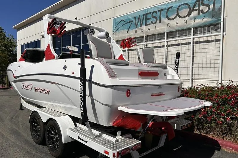 Slide: The Image of 2023 MB SPORTS F22 Tomcat Alpha boat at West Coast Boat Center. - 5