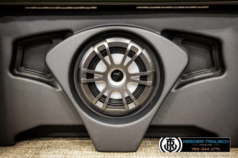 Slide: The Image of 2024 Avalon LSZ CRB boat speaker system, featuring sleek design and premium audio quality. - 43