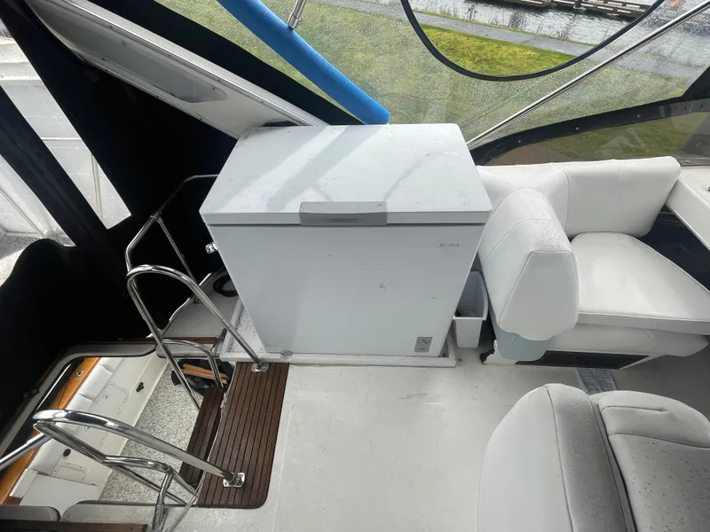 Slide: The Image of Bayliner 38 Motoryacht 1992 - 52