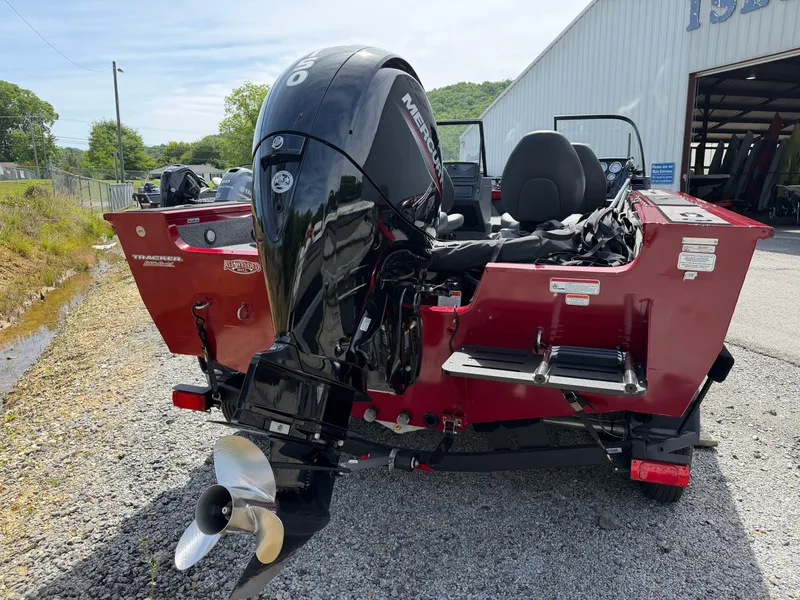 Slide: The Image of 2025 Tracker Targa 18 boat with Mercury outboard motor. - 3