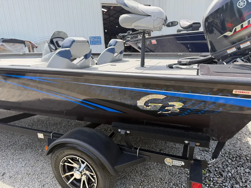 Slide: The Image of 2024 G3 Sportsman 1810sc boat with Yamaha engine. - 3