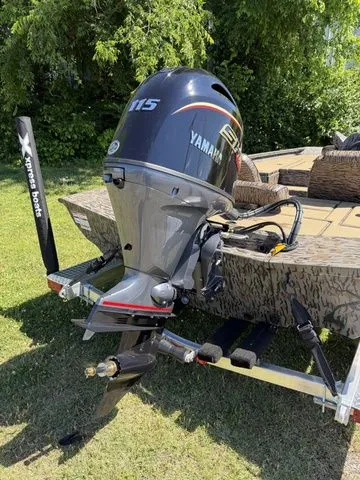 Slide: The Image of 2026 Xpress Hyper-Lift Bass H18 with Yamaha motor outdoors. - 4
