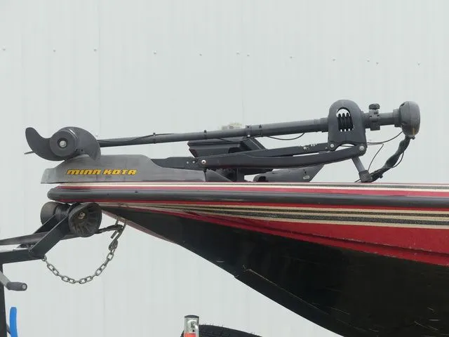 Slide: The Image of 2000 Skeeter ZX202 boat with Minn Kota trolling motor. - 10