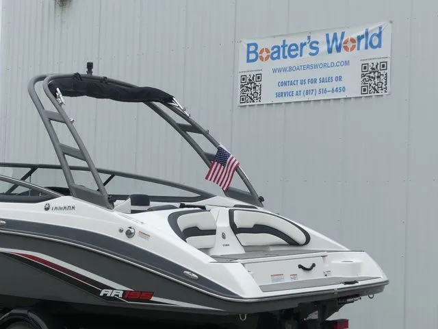 Slide: The Image of 2019 Yamaha AR195 boat displayed at Boater's World. - 11