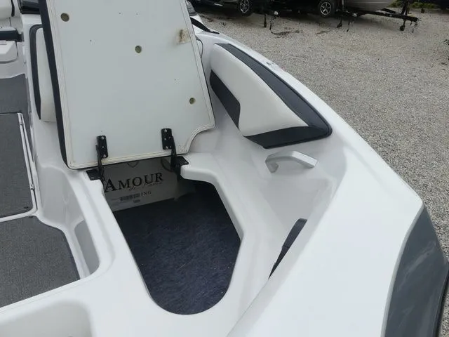 Slide: The Image of Yamaha AR195 2019 - 29
