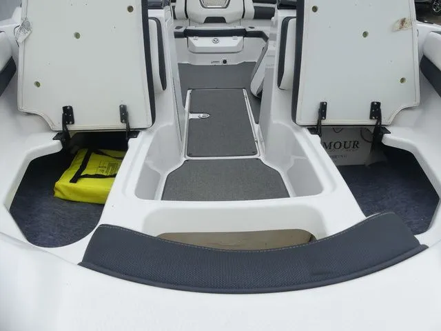Slide: The Image of Interior of a 2019 Yamaha AR195 boat with seating. - 31