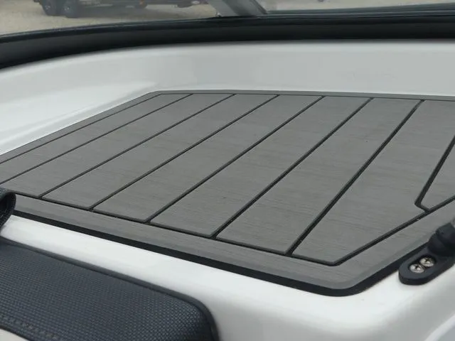 Slide: The Image of Yamaha AR195 2019 boat deck with gray decking. - 43