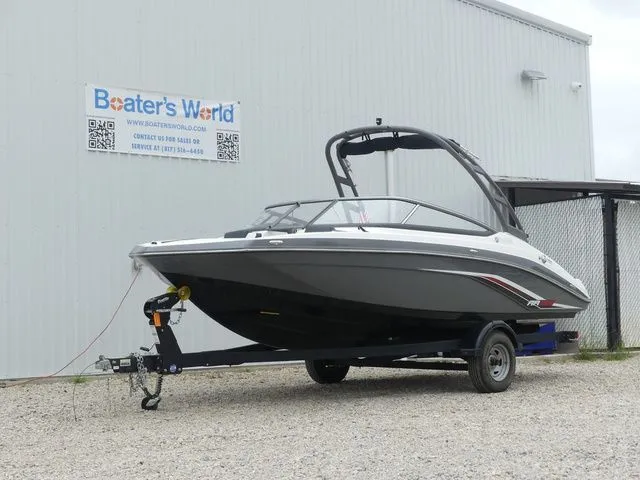 Slide: The Image of 2019 Yamaha AR195 boat in front of Boater's World building. - 6