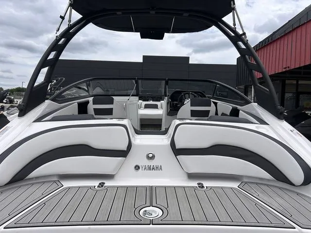 Slide: The Image of 2024 Yamaha Boats 195S featuring sleek design and comfortable interior seating. - 6