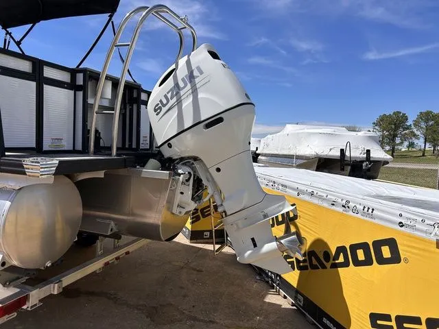 Slide: The Image of 2022 Qwest Pontoons 822 LT with Suzuki outboard motor. - 4