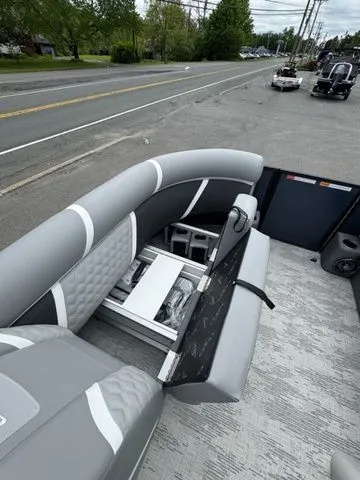 Slide: The Image of 2025 Crest Classic 220 SLRC pontoon boat with extended rear deck. - 18