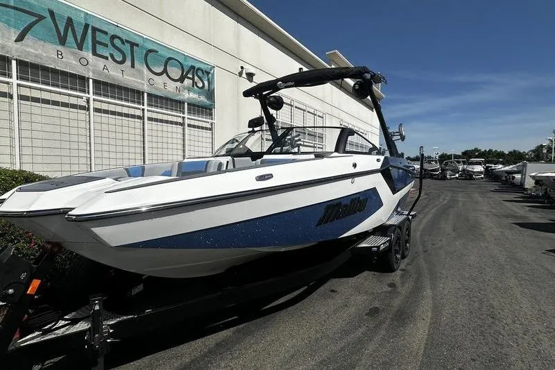 Slide: The Image of 2025 Malibu Wakesetter 23 MXZ boat at West Coast Boat Center. - 3