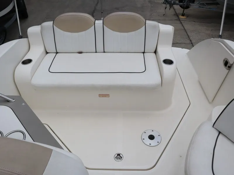 Slide: The Image of Sea Ray 240 Sundancer 2008 - 14