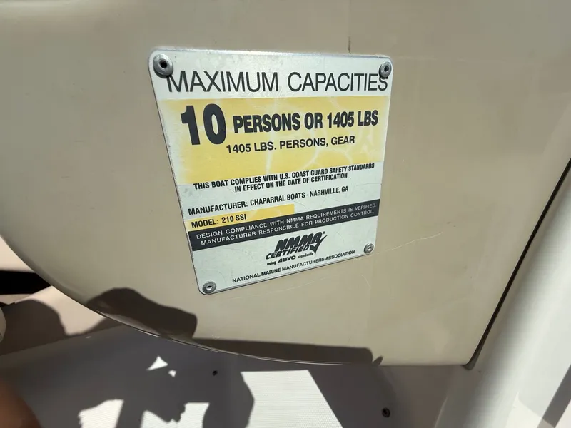 Slide: The Image of Capacity label for Chaparral SSi 210 boat, 10 persons or 1405 lbs. - 15