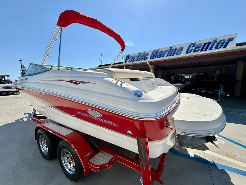 Slide: The Image of 2006 Chaparral SSi 210 boat at Pacific Marine Center. - 8