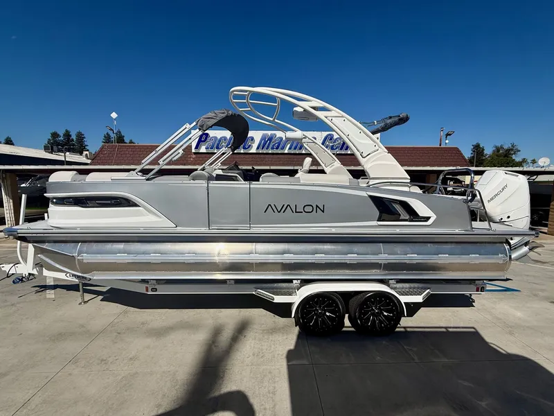 The Image of 2026 Avalon Excalibur LTD Flex Lounge boat with 425HP Mercury V10. - 1