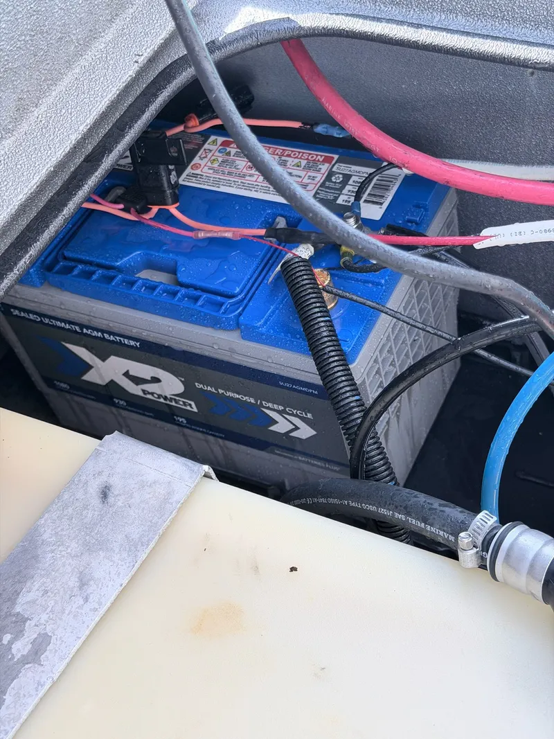 Slide: The Image of Battery in Xpress X19 boat, model year 2017. - 14
