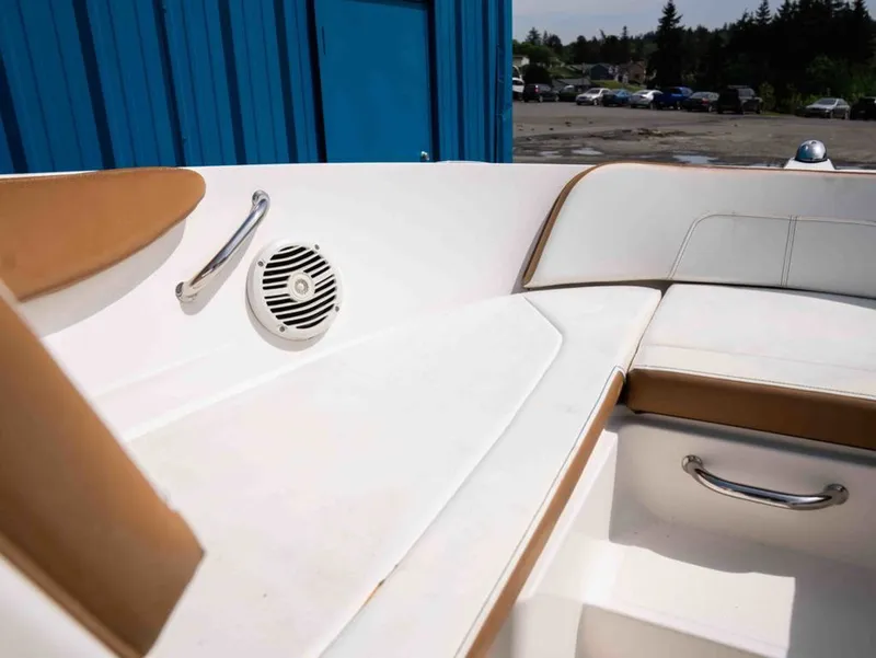 Slide: The Image of Interior of a 2018 Sea Ray SPX 210 Outboard boat. - 11